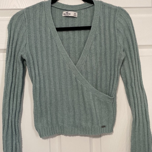 Sweater - Picture 3 of 3